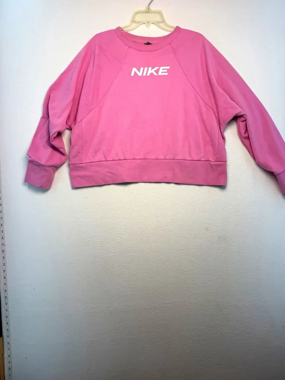 Nike Sportswear Pink Crew Neck Sweatshirt Graphic Print Women XL crop athletic